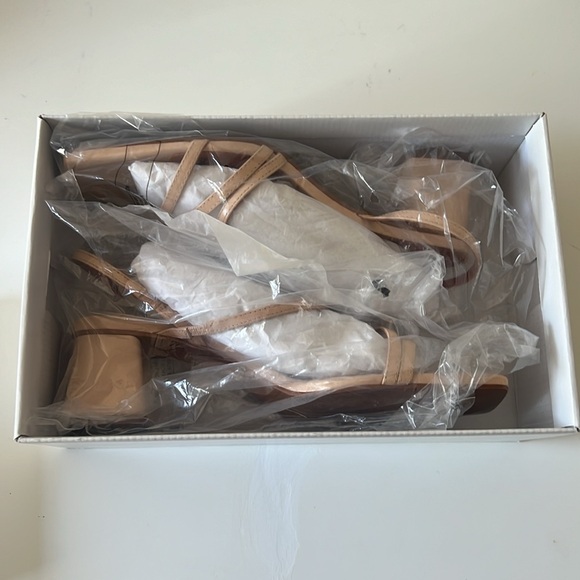 L’intervalle Irena Nude Heel - Picture 4 of 5